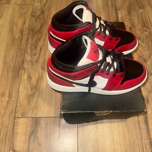 Jordan 1 - Picture 4 of 4
